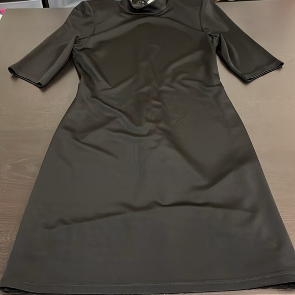 Alice + Olivia Inka Dress In Black - Picture 3 of 11